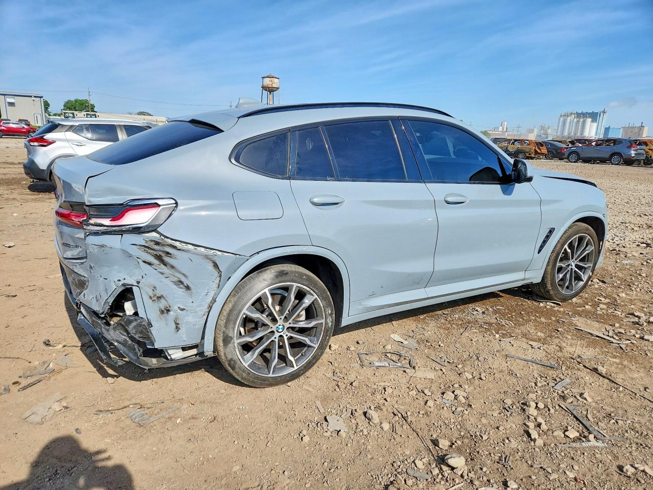 2022 BMW X4