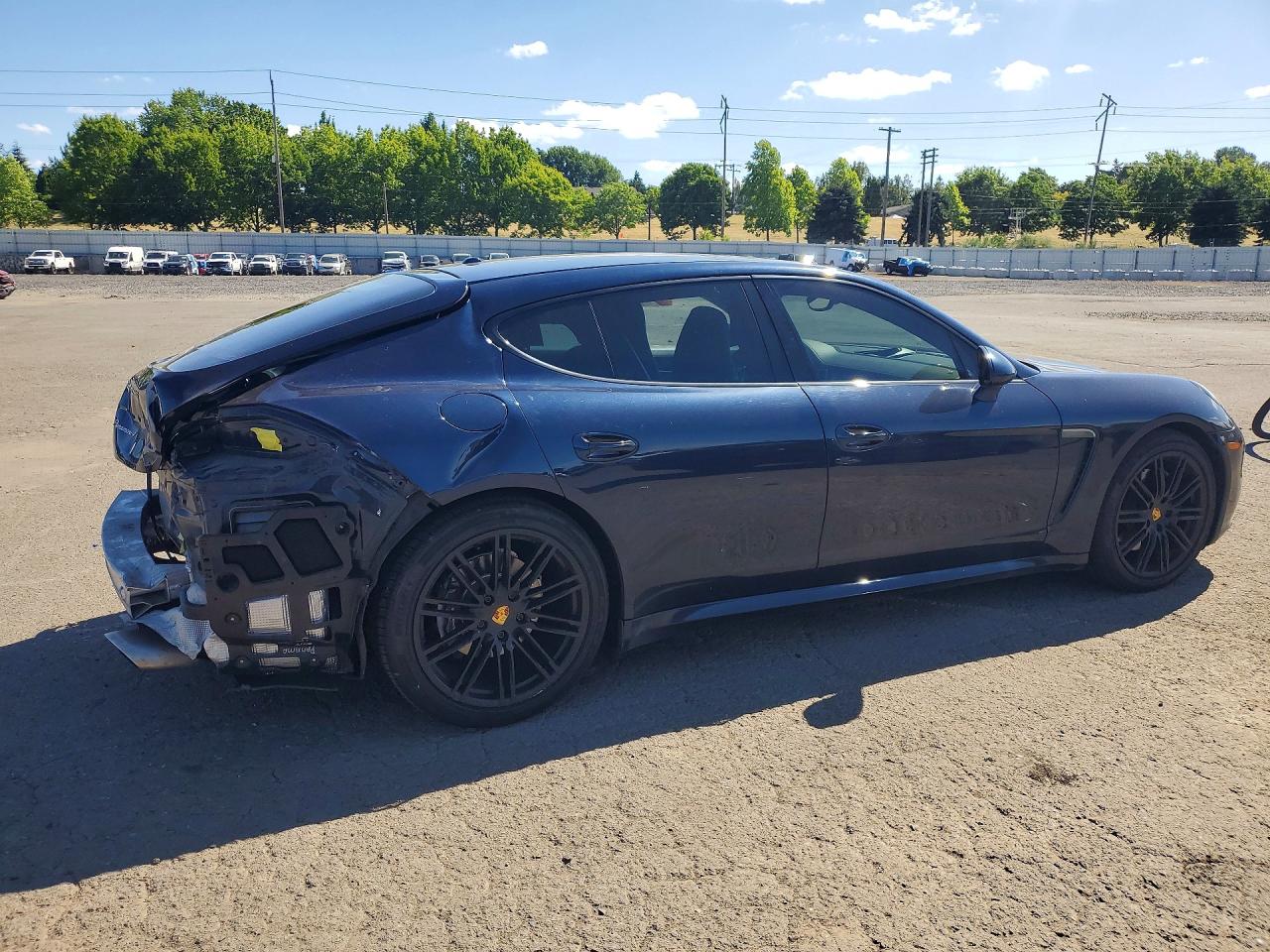 2016 PORSCHE PANAMERA