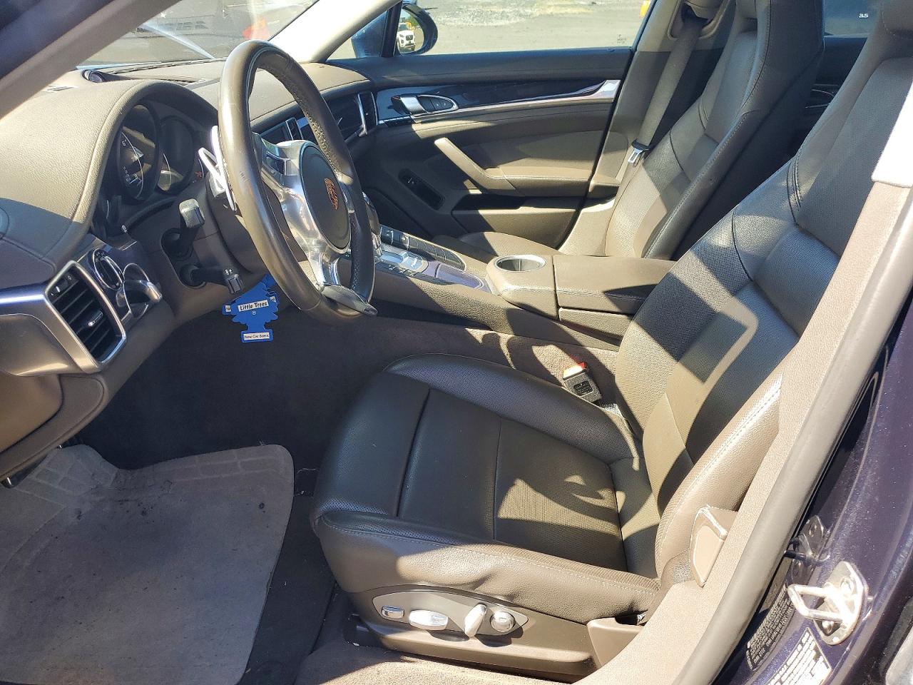 2016 PORSCHE PANAMERA