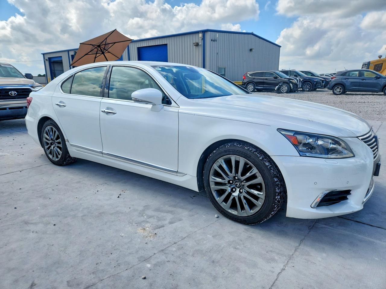 2015 LEXUS LS