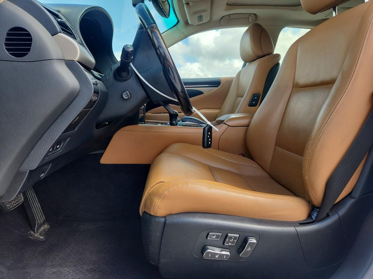 2015 LEXUS LS