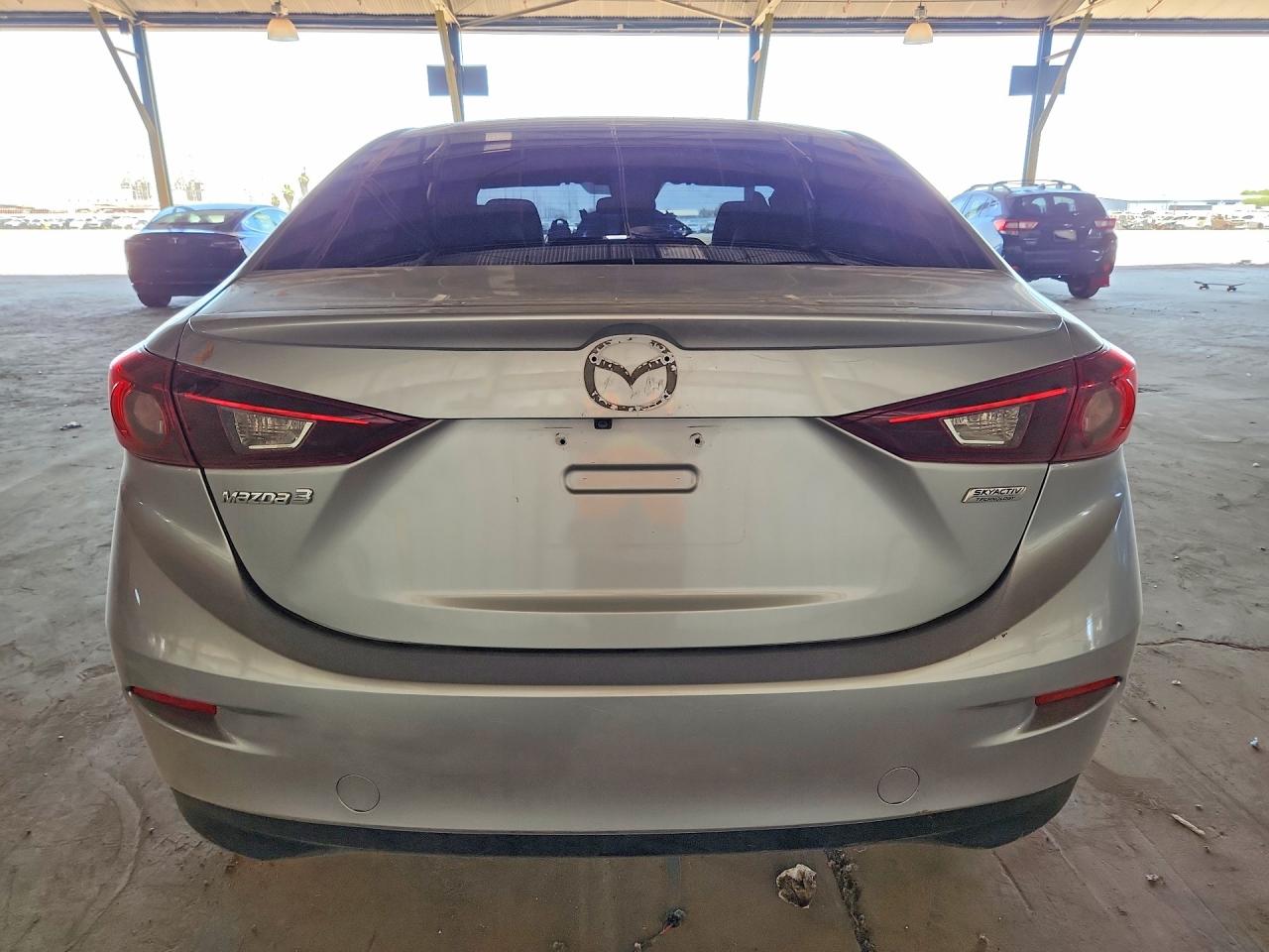 2018 MAZDA 3