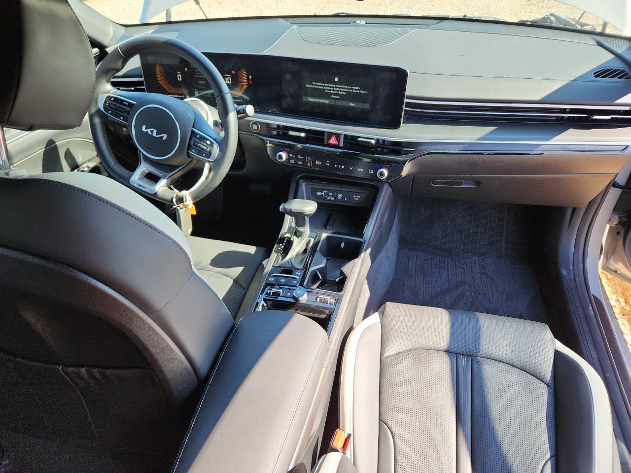 2025 KIA K5 — ?