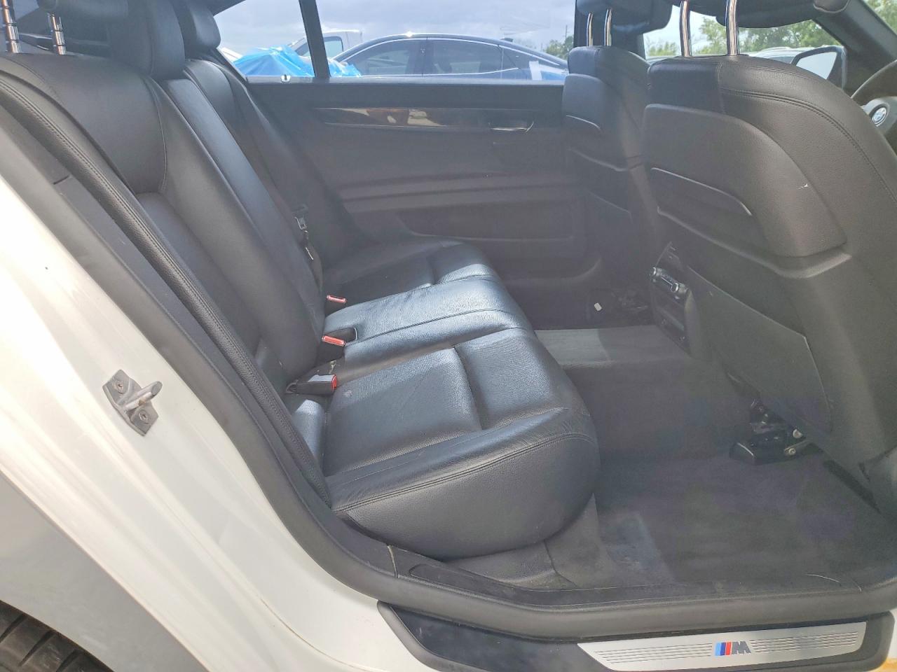 2015 BMW 740 — ?