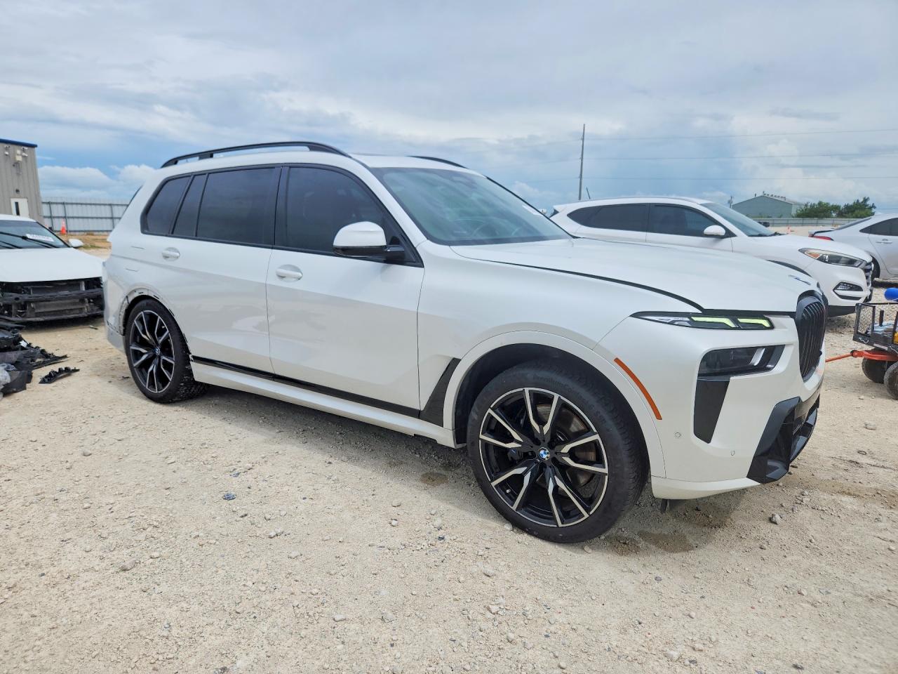 2023 BMW X7 — ?