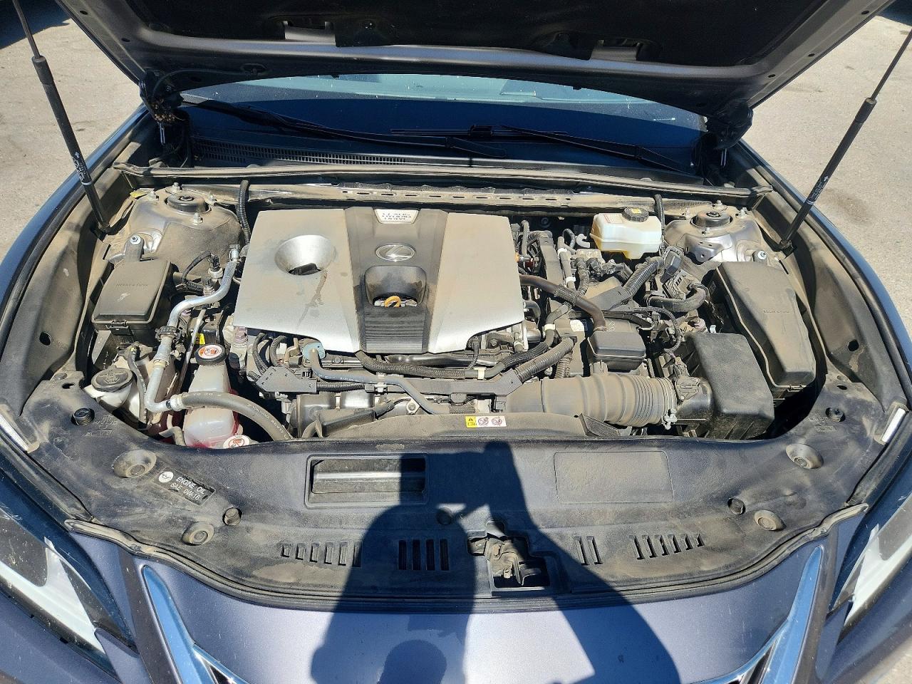 2021 LEXUS ES — ?