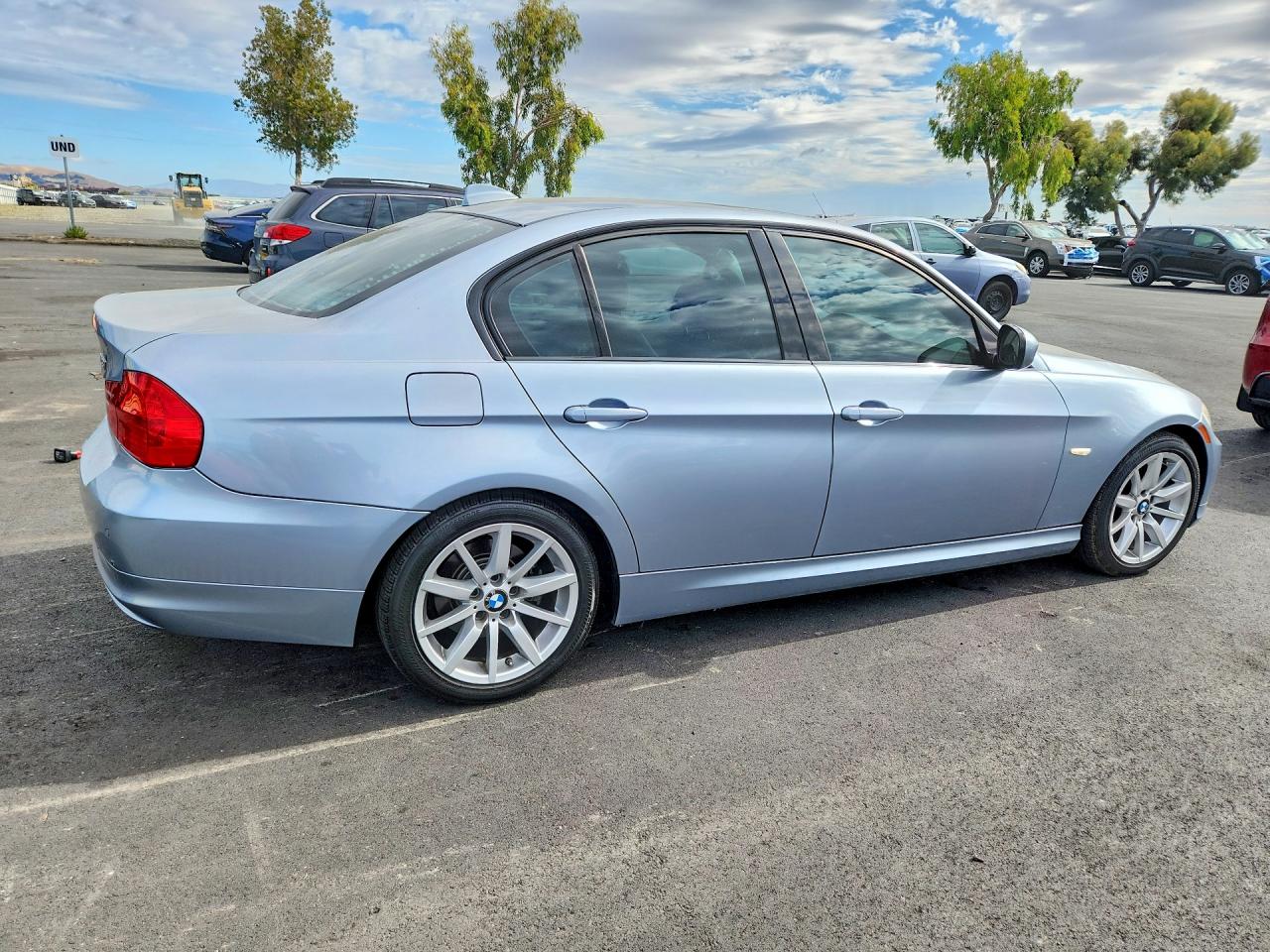 2011 BMW 3-Series 328 — ?