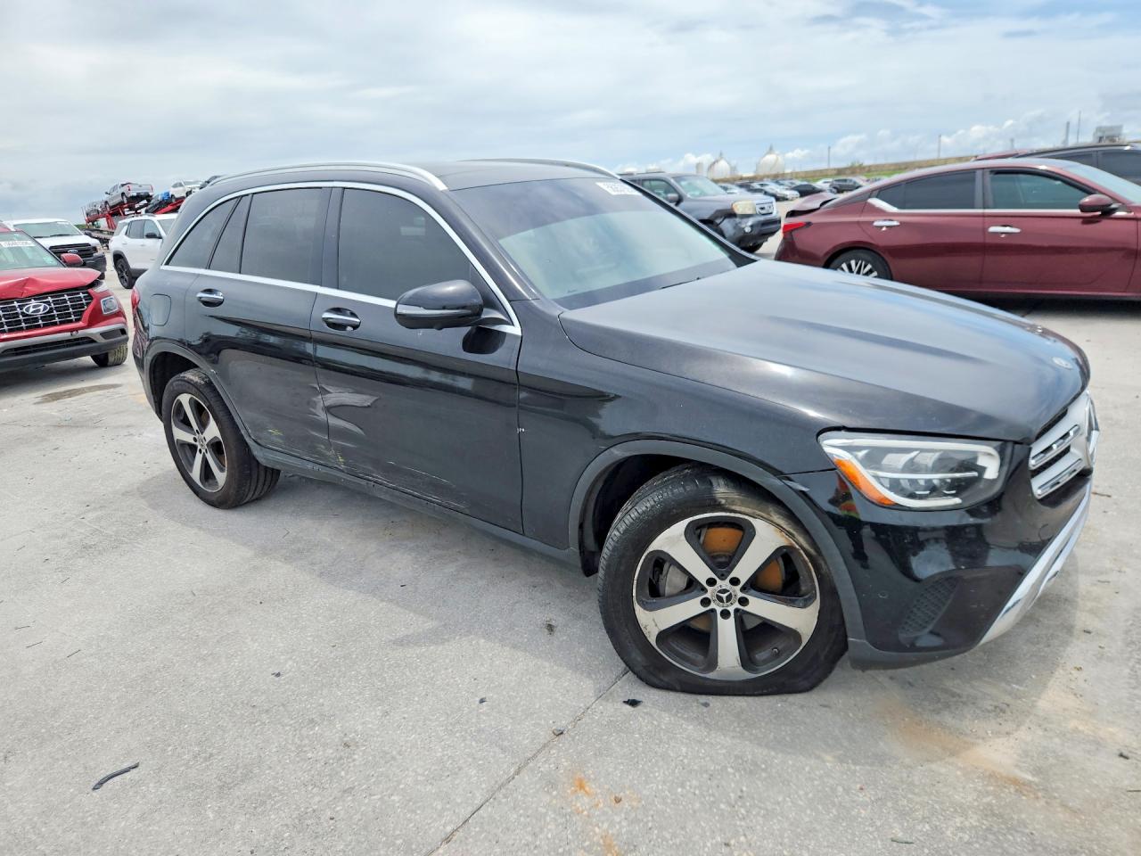 2021 MERCEDES-BENZ GLC — ?