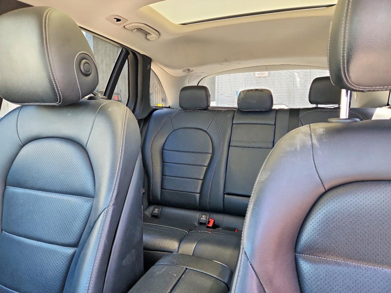 2019 MERCEDES-BENZ GLC — ?