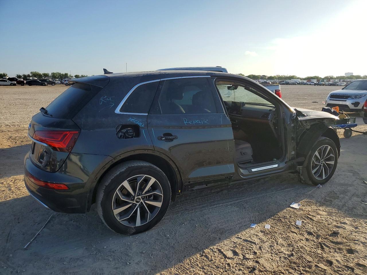 2021 AUDI SUV Q5 — ?