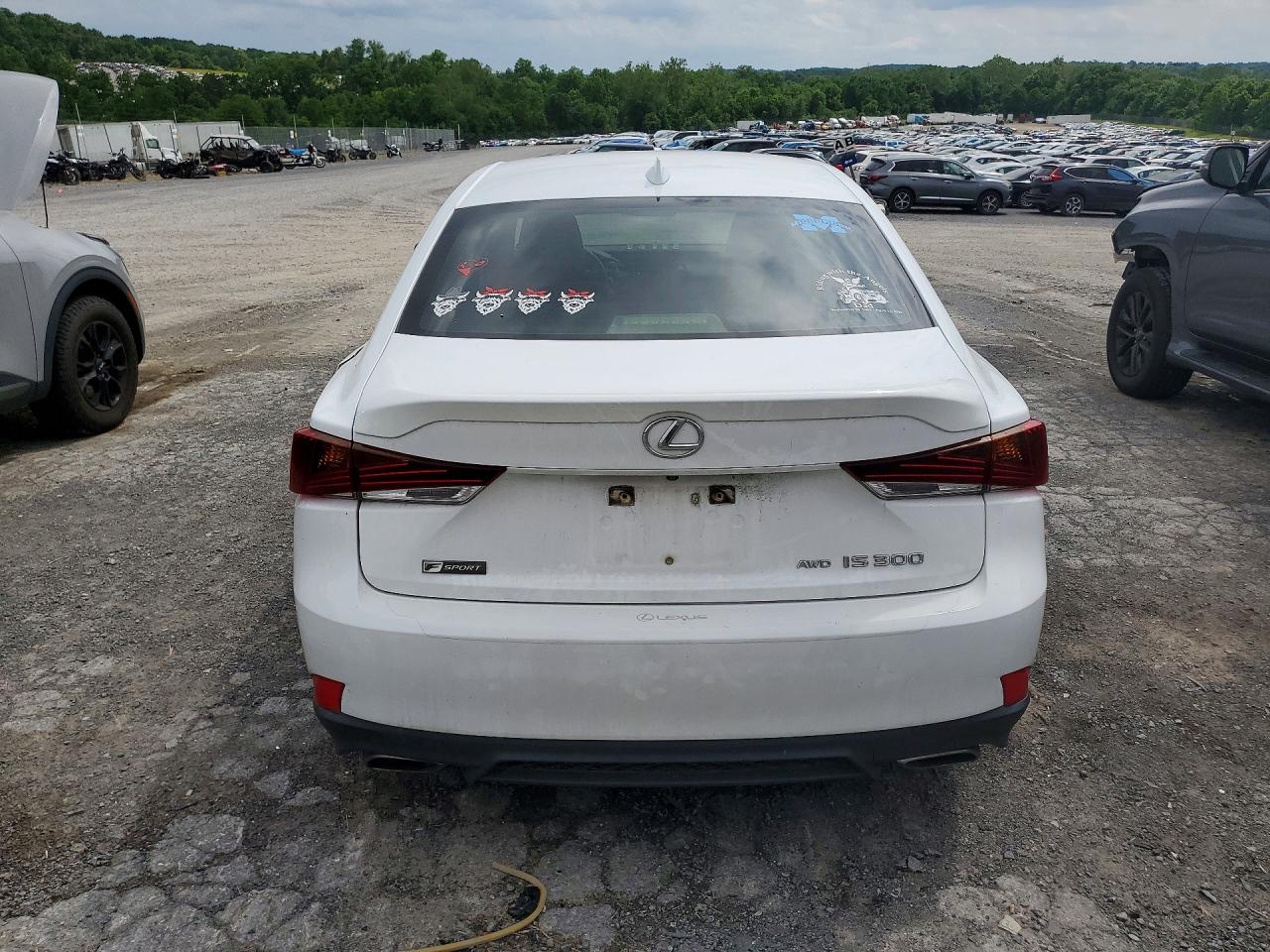 2018 LEXUS IS — ?