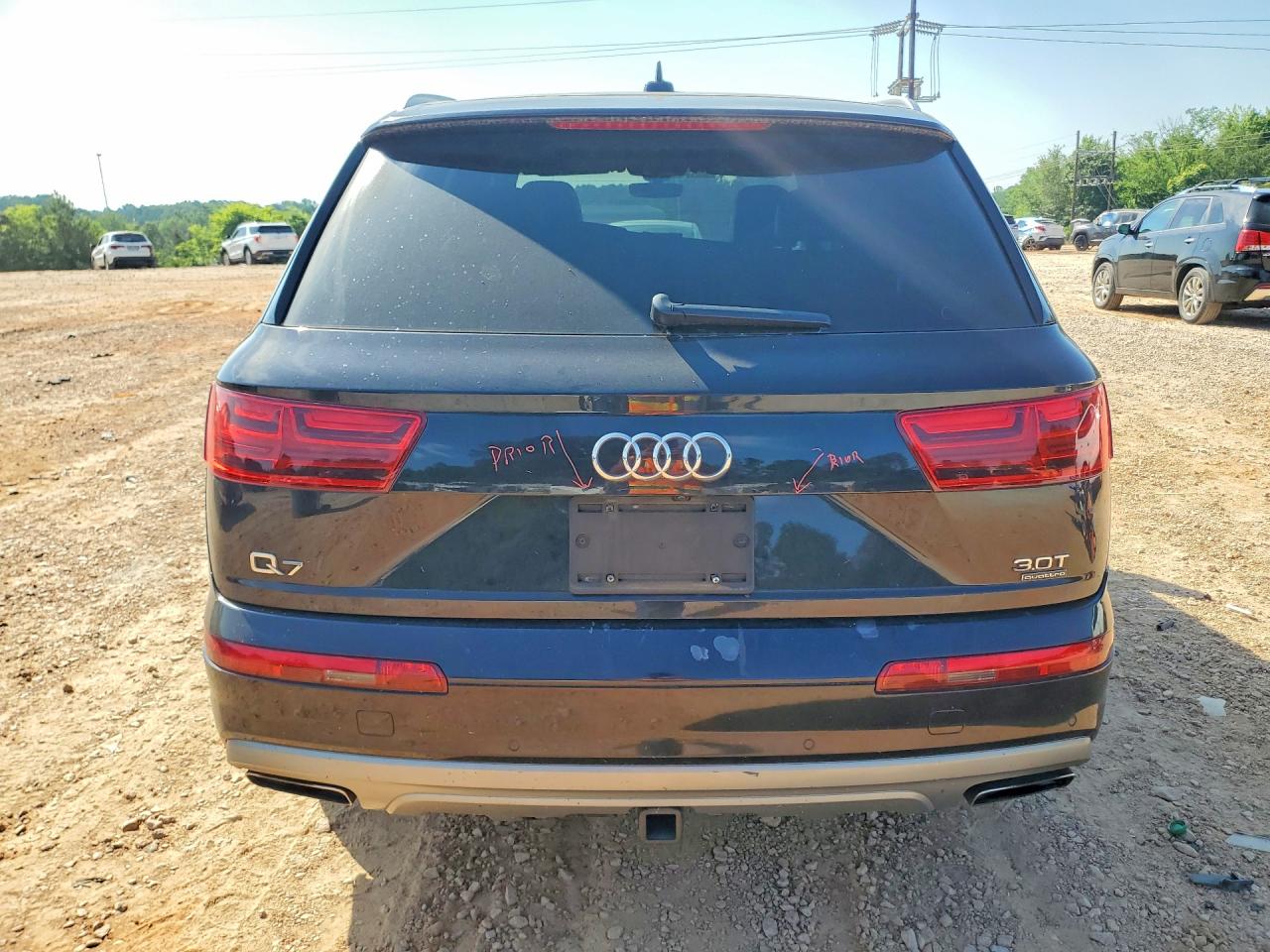 2017 AUDI Q7 — ?