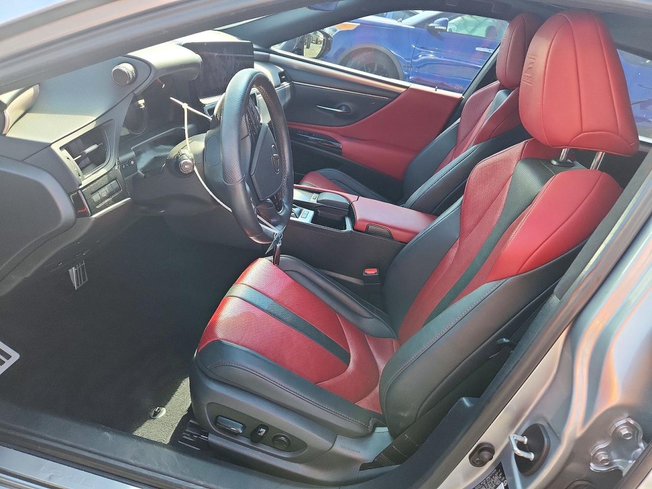 2022 LEXUS ES 300H — ?