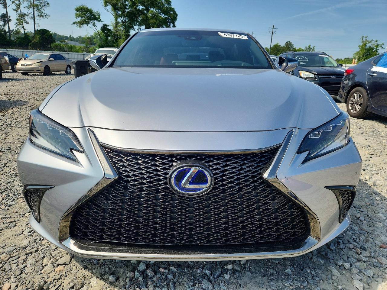 2022 LEXUS ES 300H