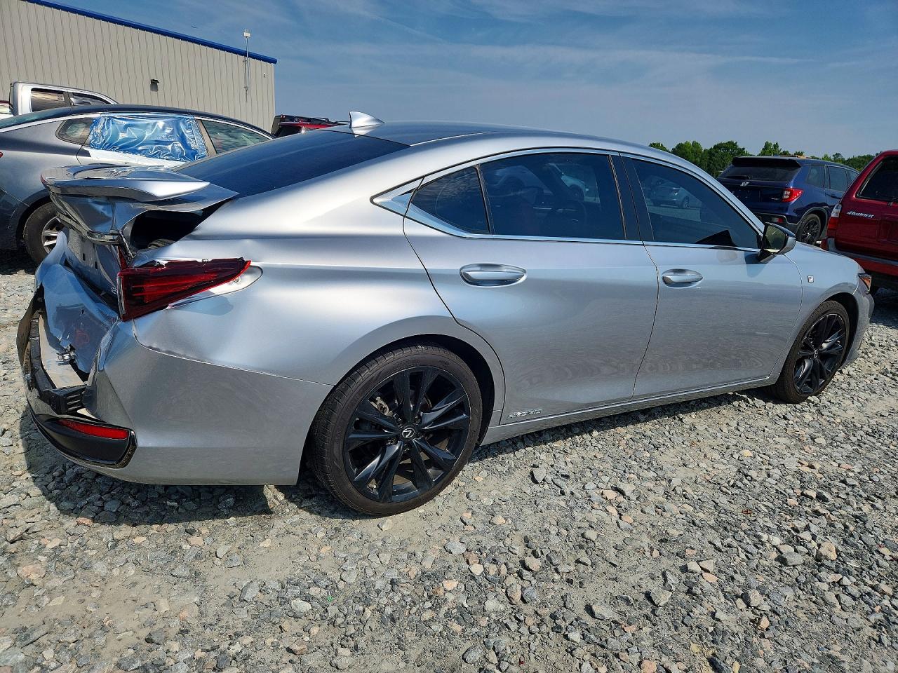2022 LEXUS ES 300H
