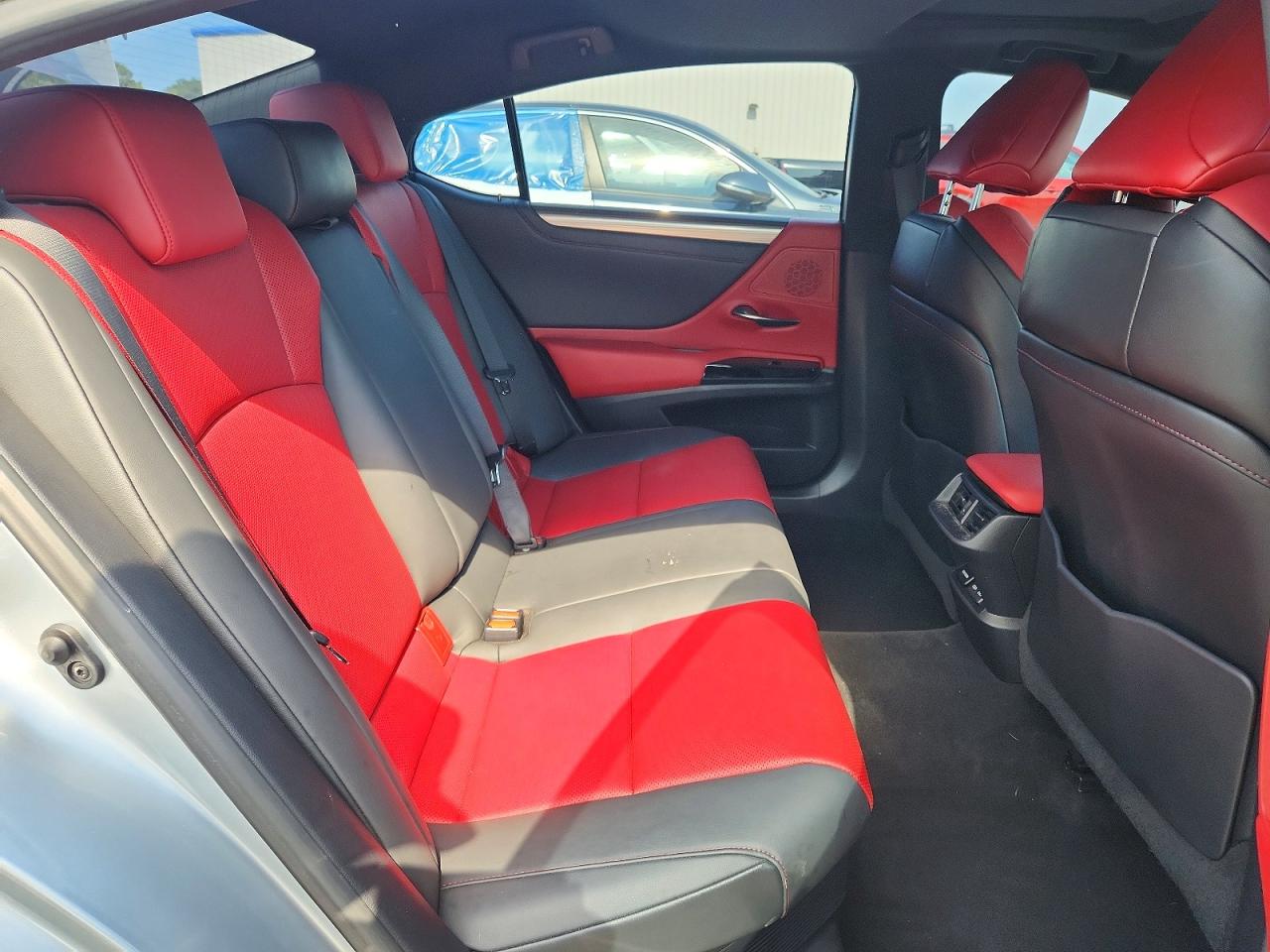 2022 LEXUS ES 300H