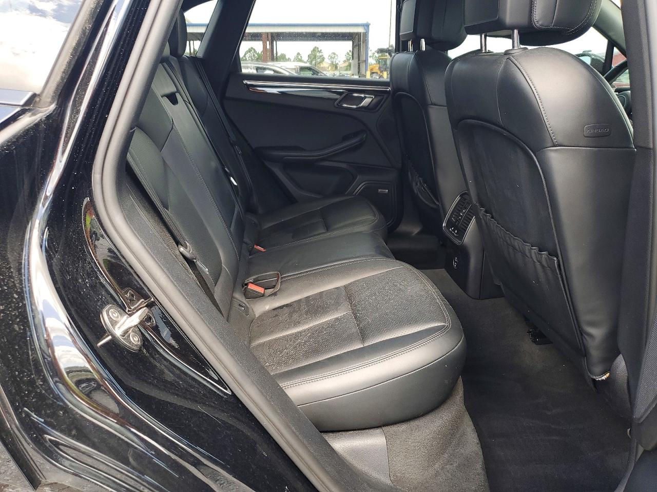 2021 PORSCHE MACAN