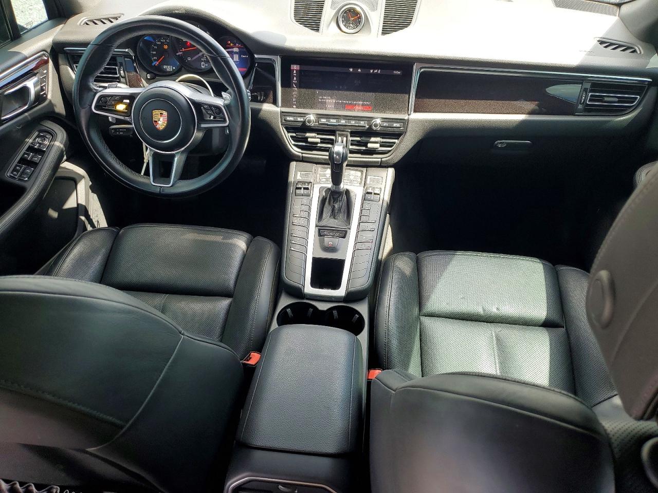 2021 PORSCHE MACAN