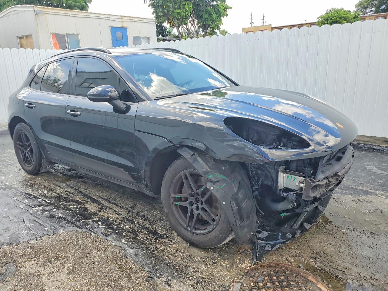 2018 PORSCHE MACAN — ?