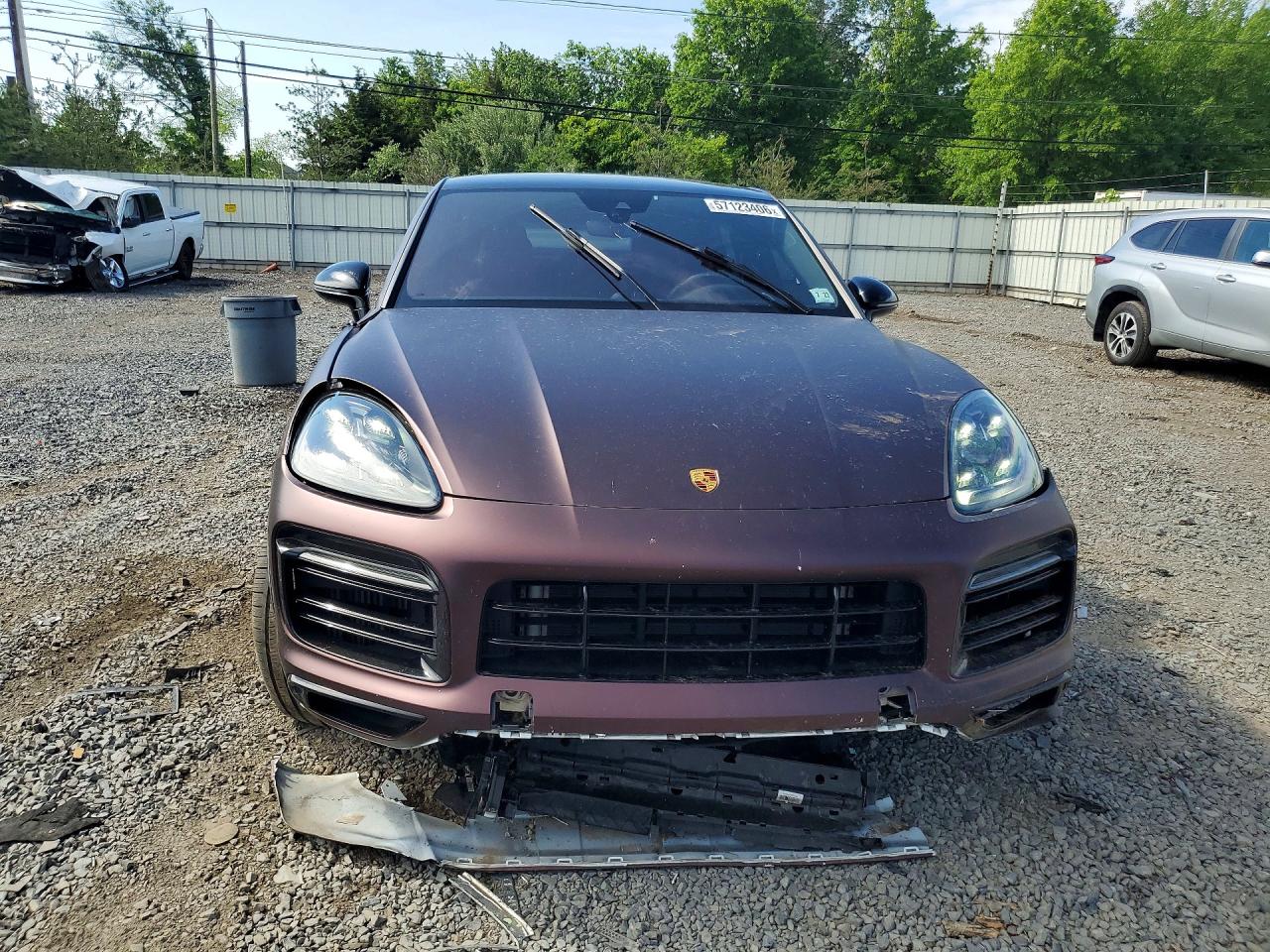 2022 PORSCHE CAYENNE