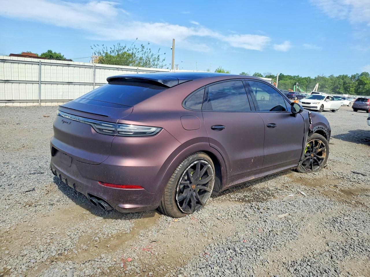 2022 PORSCHE CAYENNE