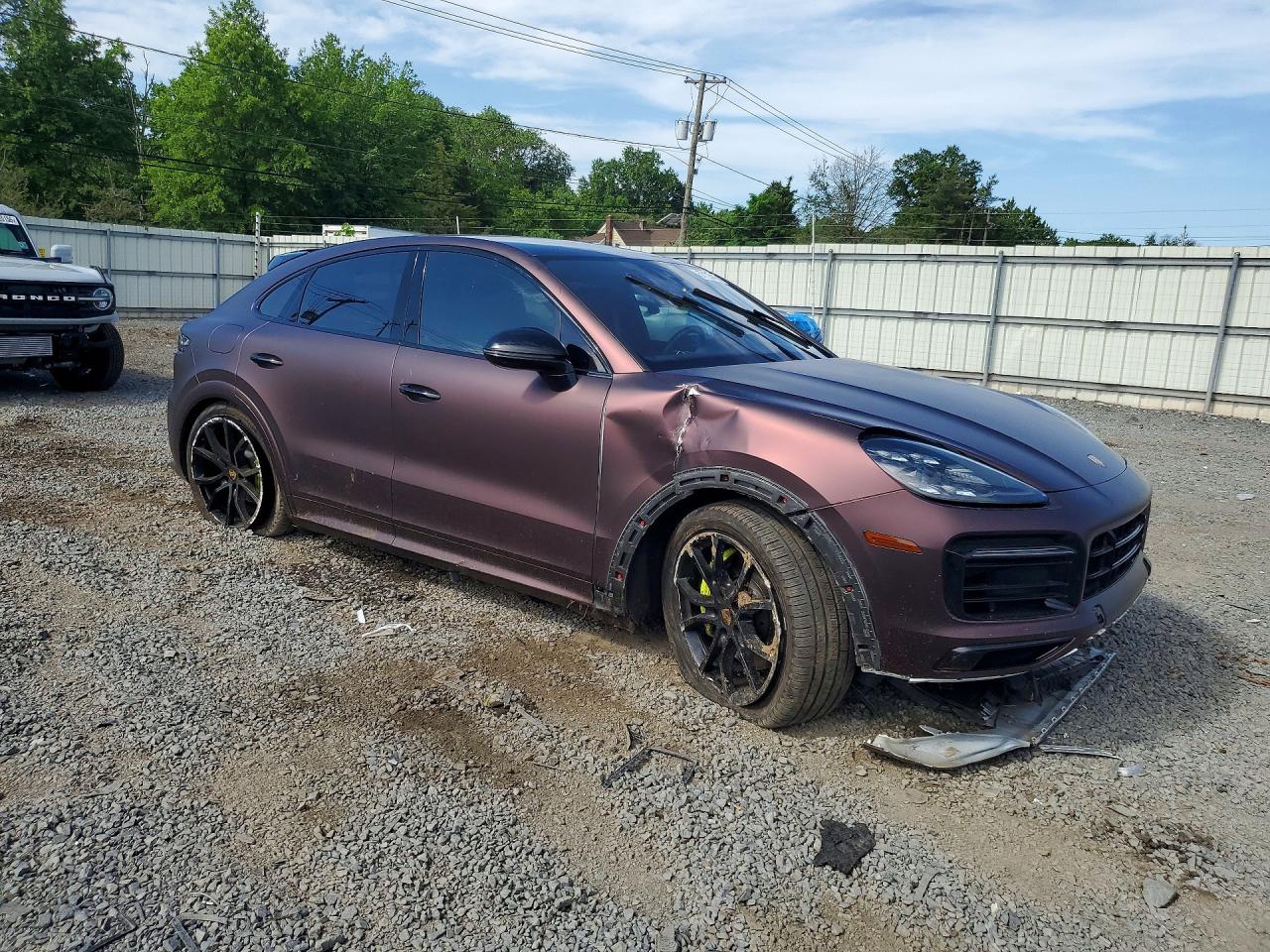 2022 PORSCHE CAYENNE