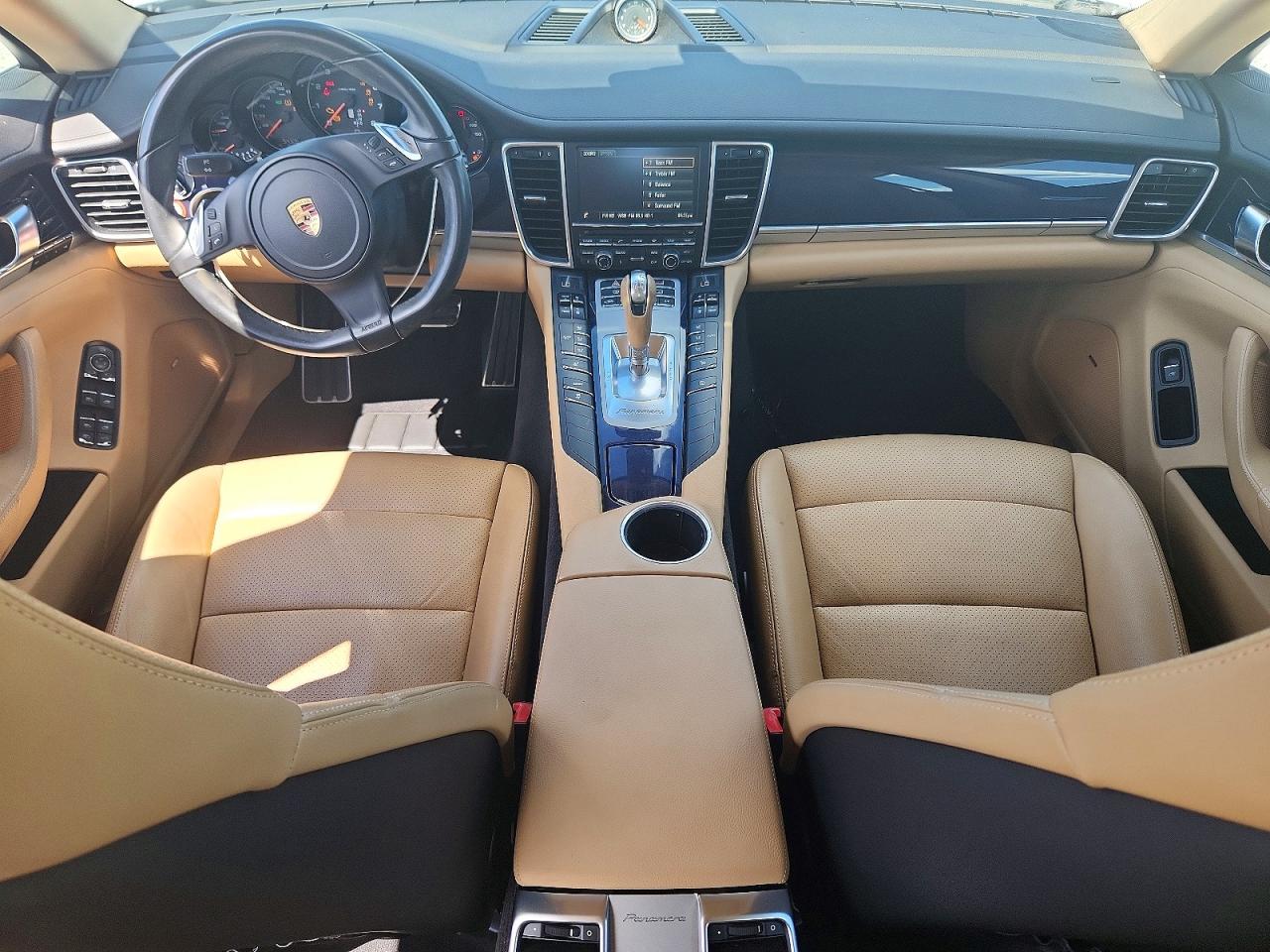 2016 PORSCHE PANAMERA