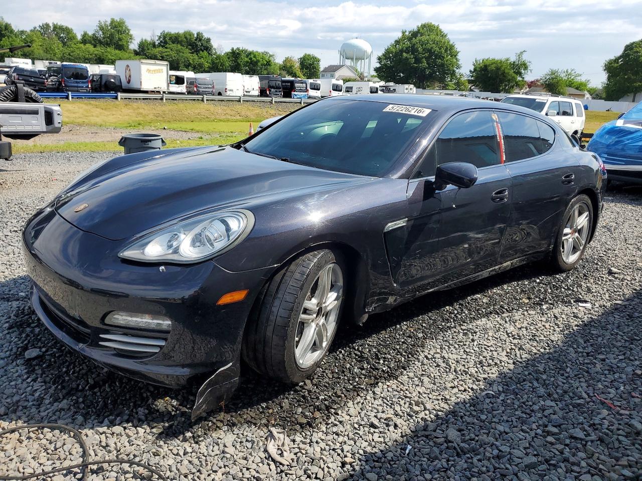2013 PORSCHE PANAMERA