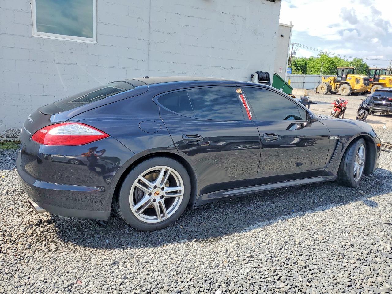 2013 PORSCHE PANAMERA