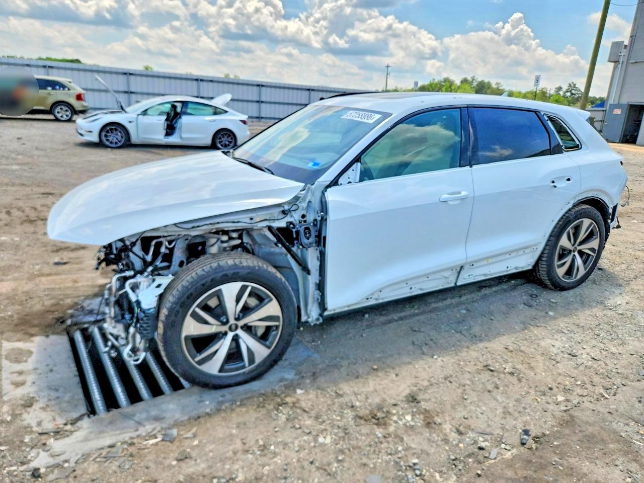 2024 AUDI e-tron SUV Q8 E-TRON — ?