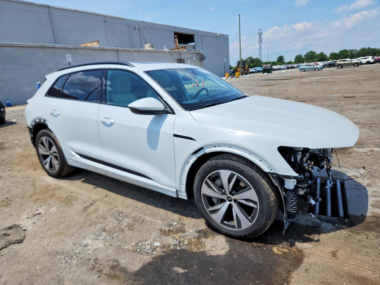 2024 AUDI e-tron SUV Q8 E-TRON