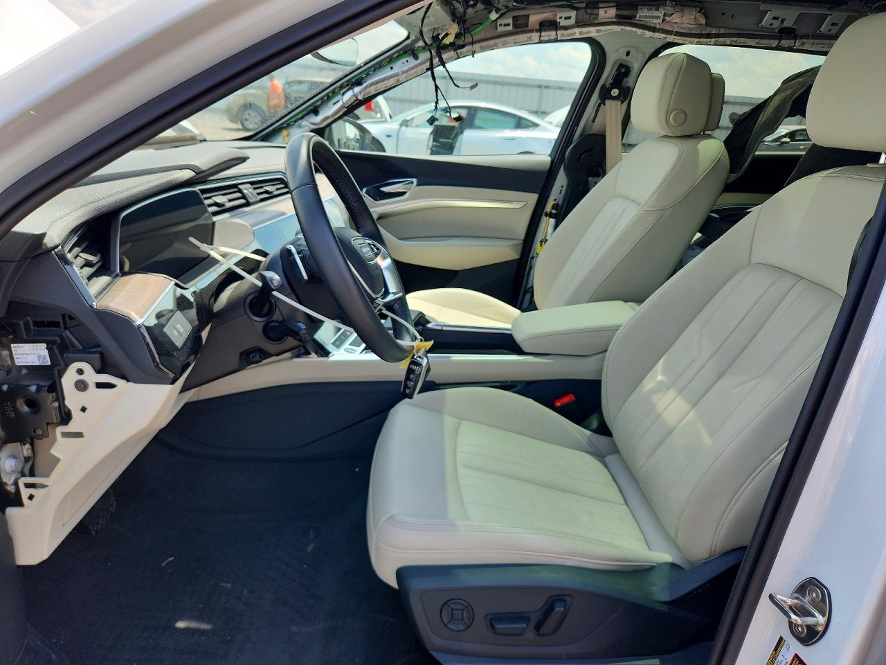 2024 AUDI e-tron SUV Q8 E-TRON