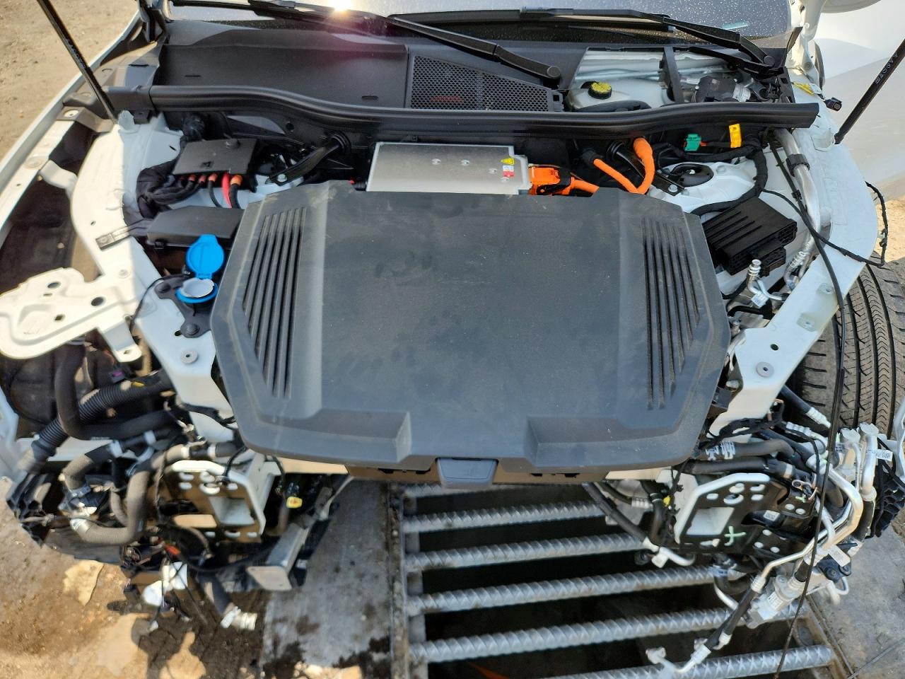 2024 AUDI e-tron SUV Q8 E-TRON