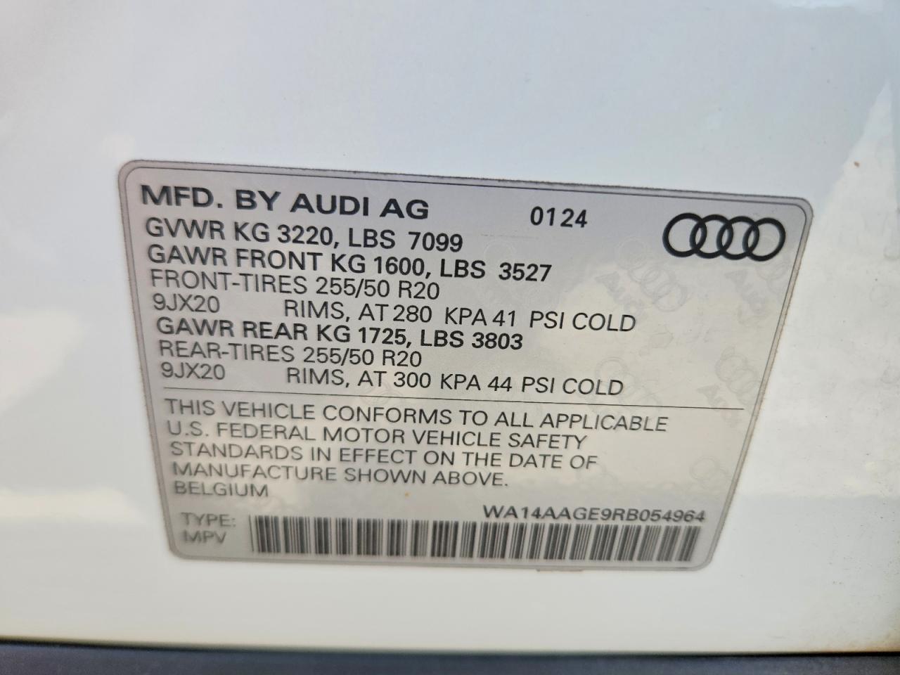 2024 AUDI e-tron SUV Q8 E-TRON