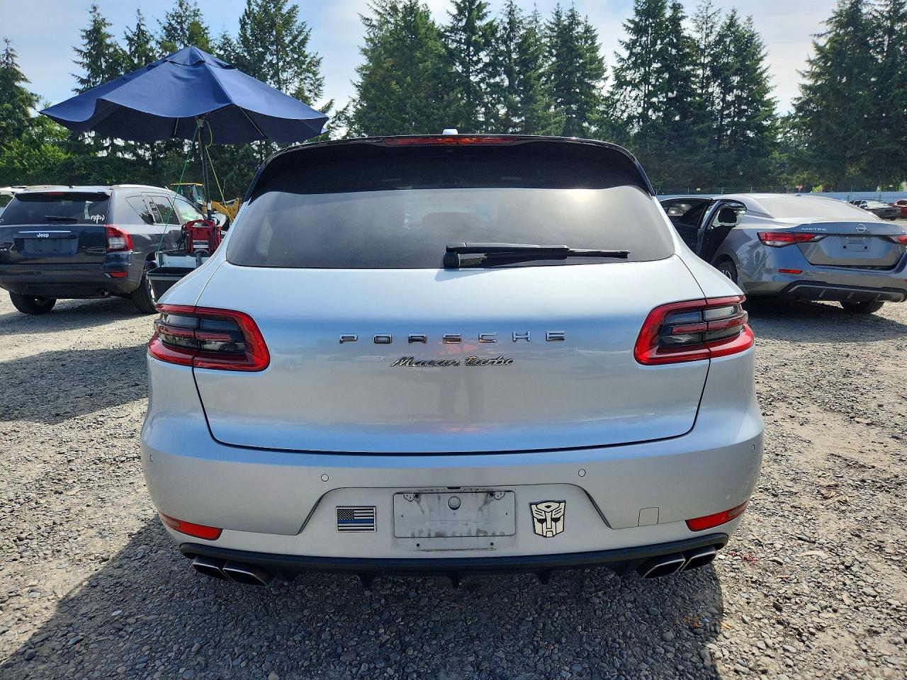 2015 PORSCHE MACAN — ?