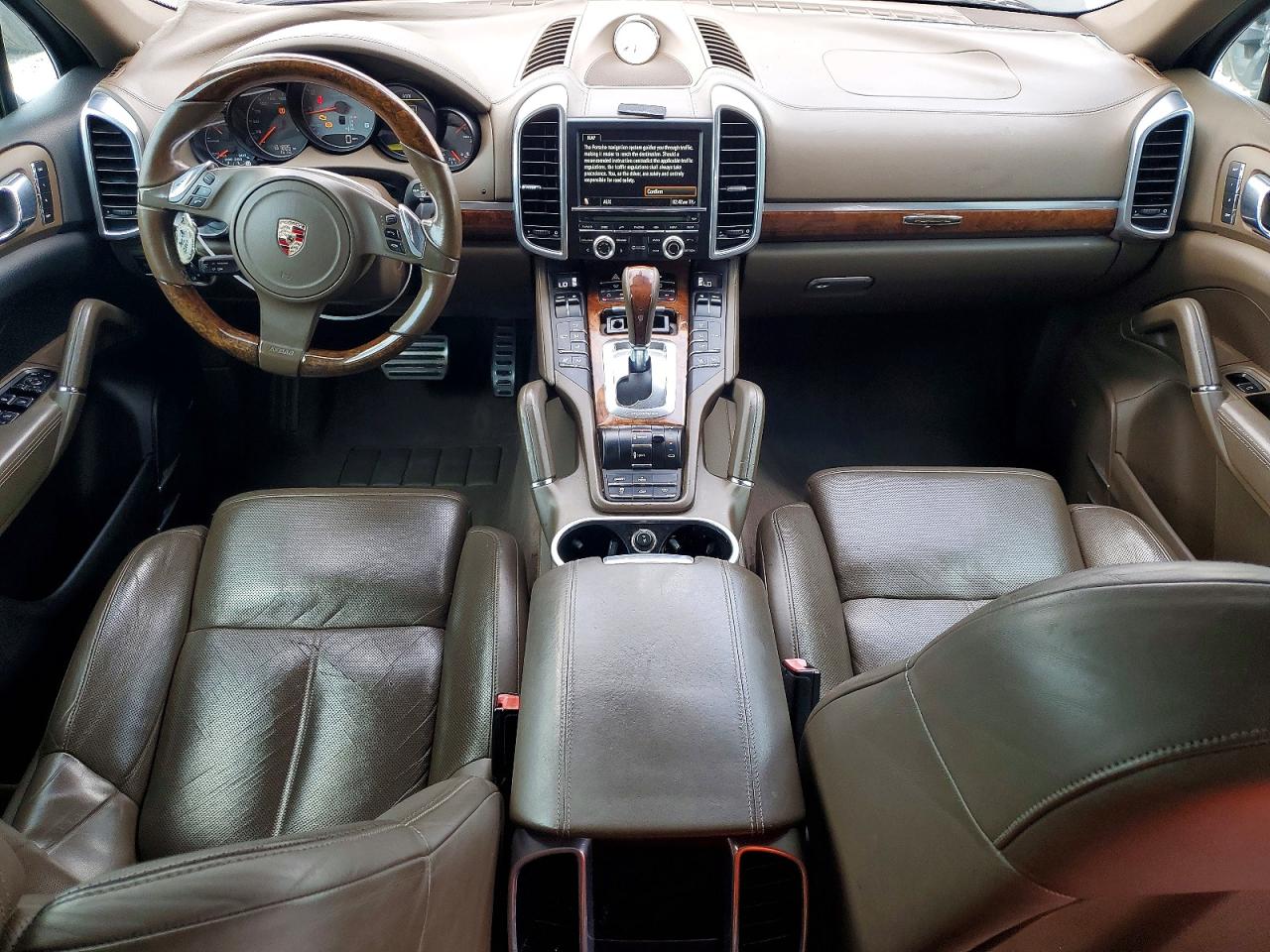 2011 PORSCHE CAYENNE