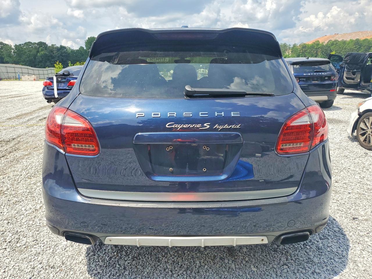 2011 PORSCHE CAYENNE
