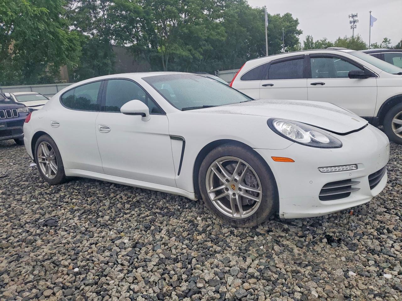 2016 PORSCHE PANAMERA