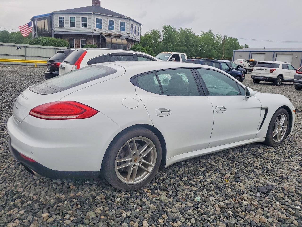 2016 PORSCHE PANAMERA