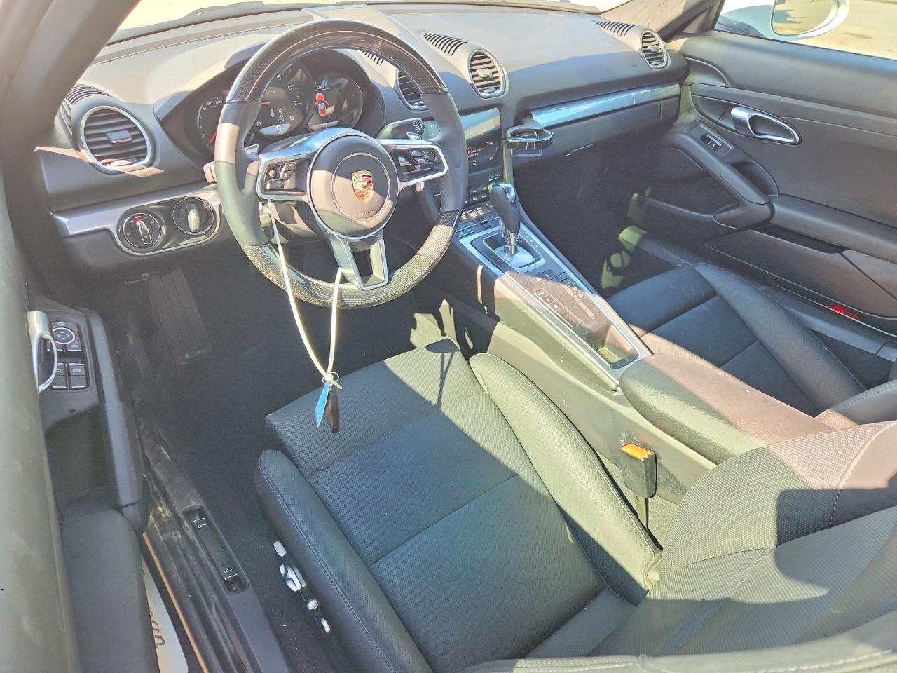 2024 PORSCHE CAYMAN — ?