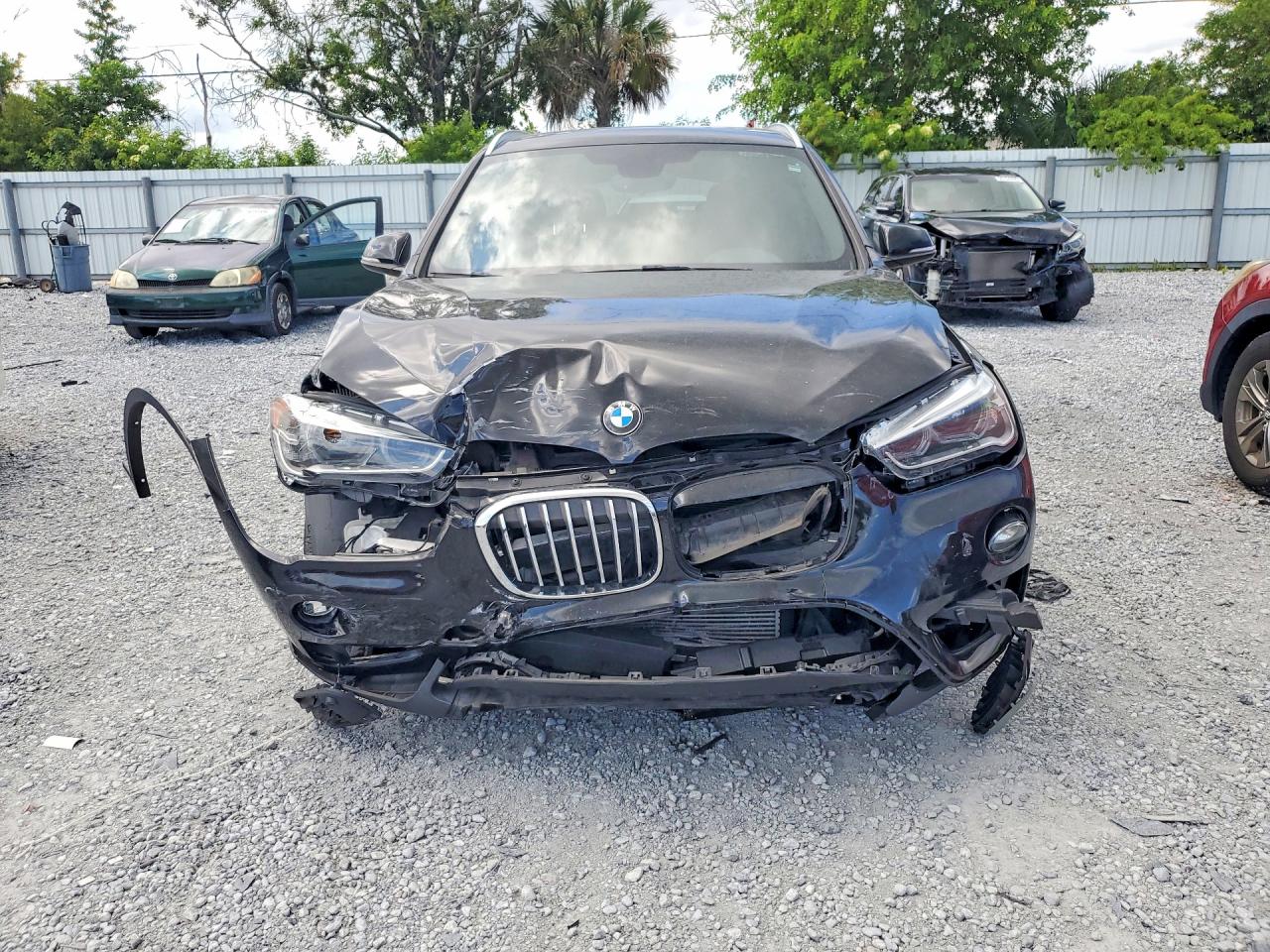 2017 BMW X1 — ?