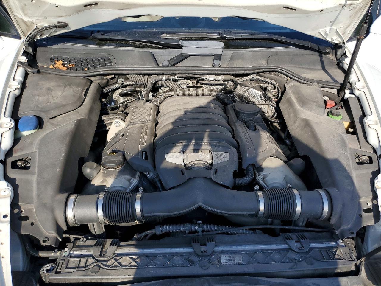 2014 PORSCHE CAYENNE — ?