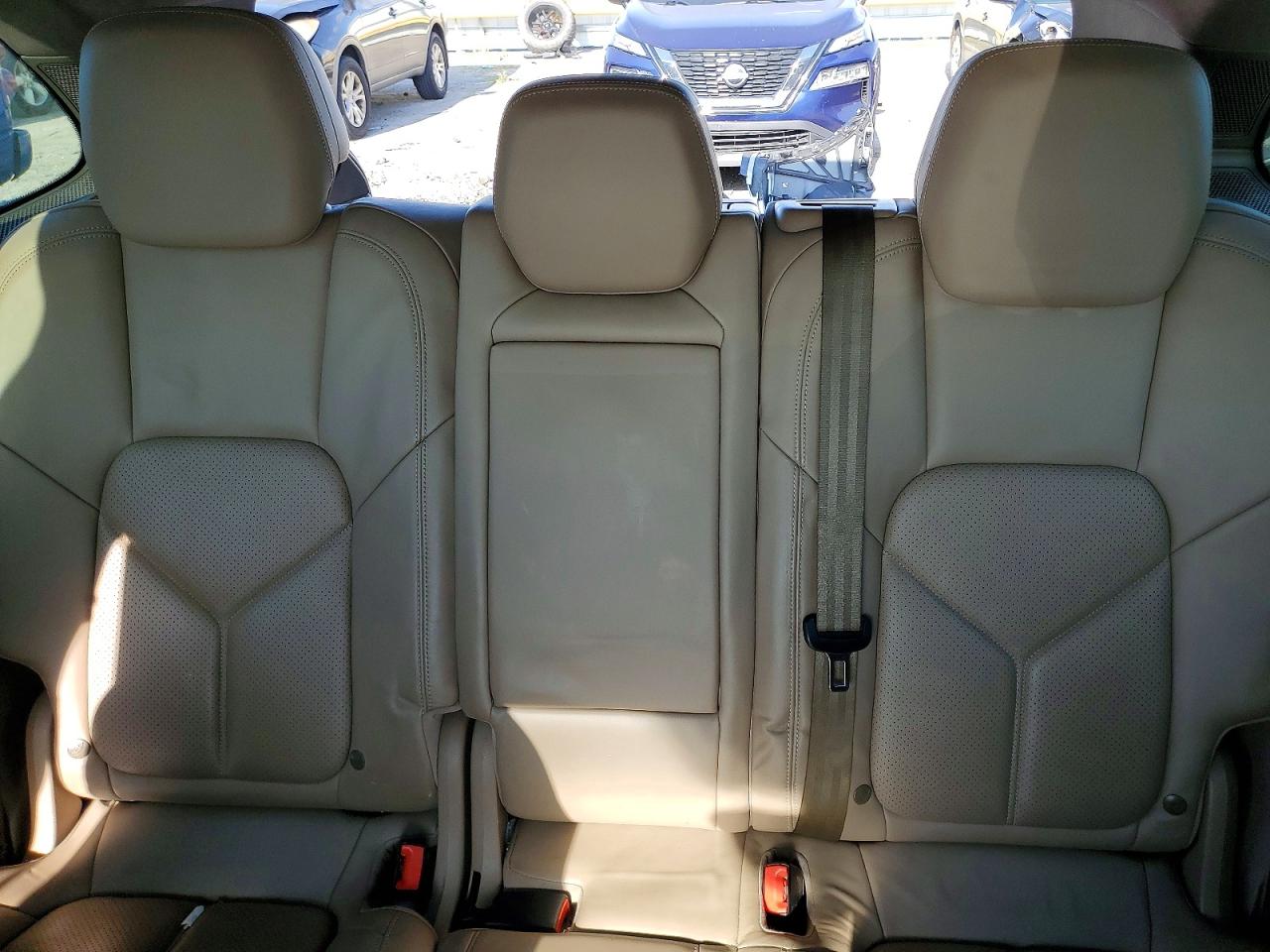 2014 PORSCHE CAYENNE