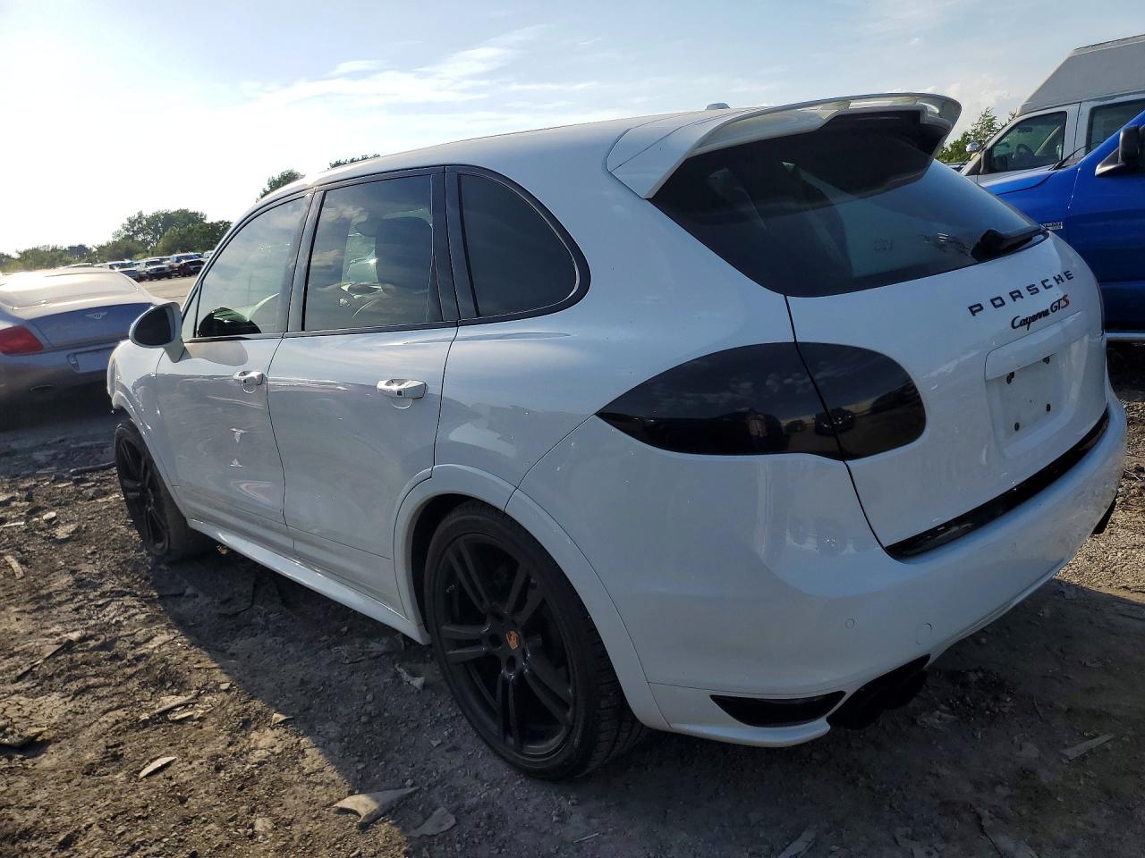 2014 PORSCHE CAYENNE