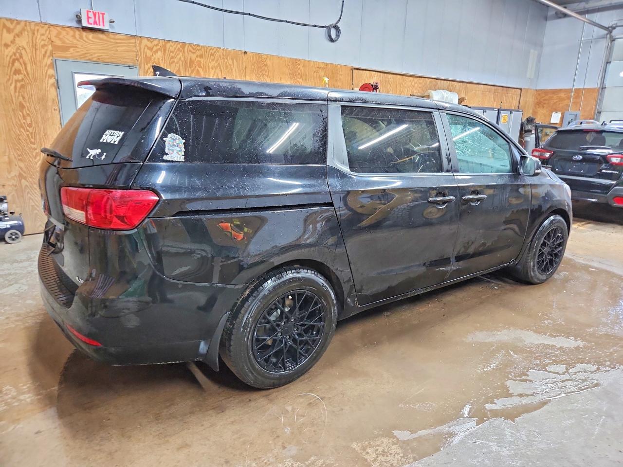 2018 KIA SEDONA