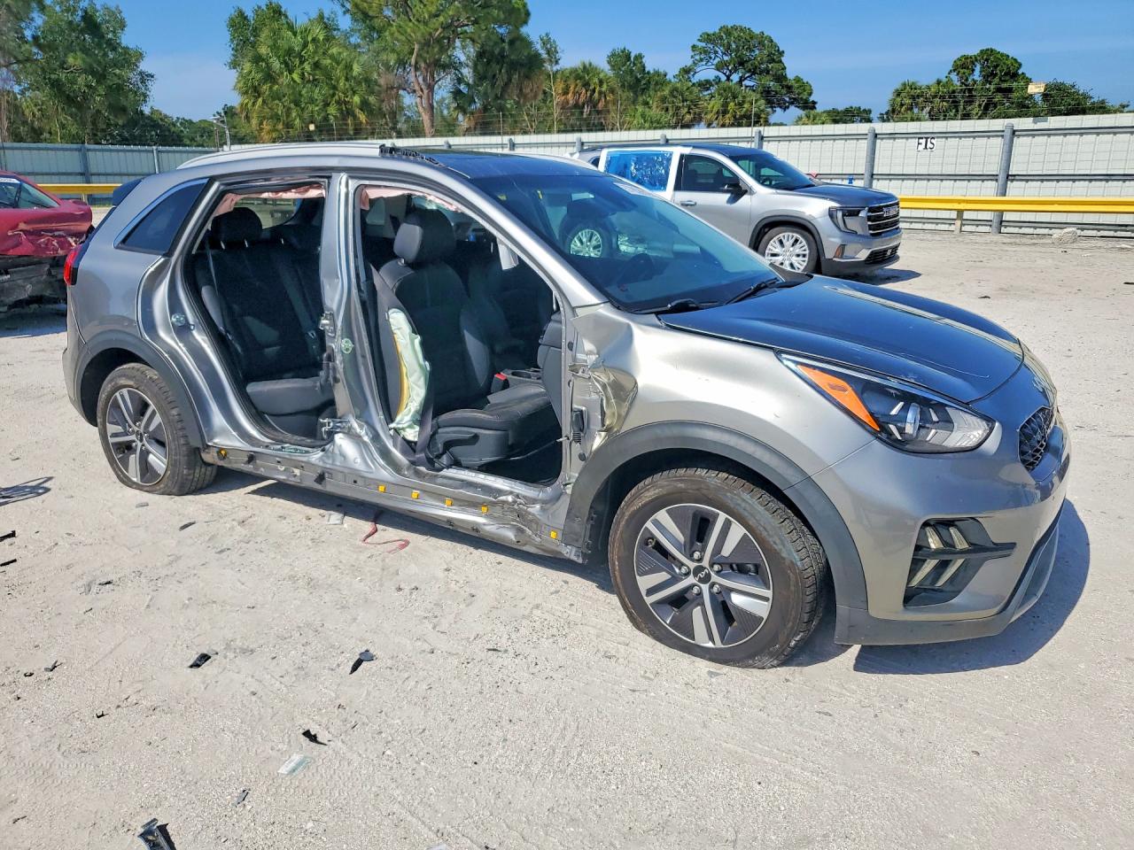 2022 KIA NIRO