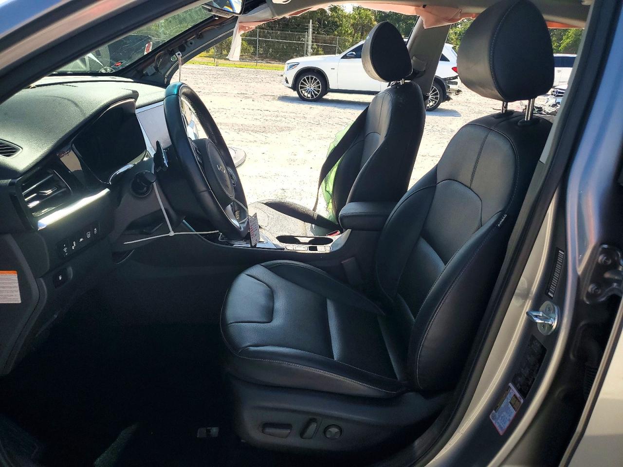 2022 KIA NIRO