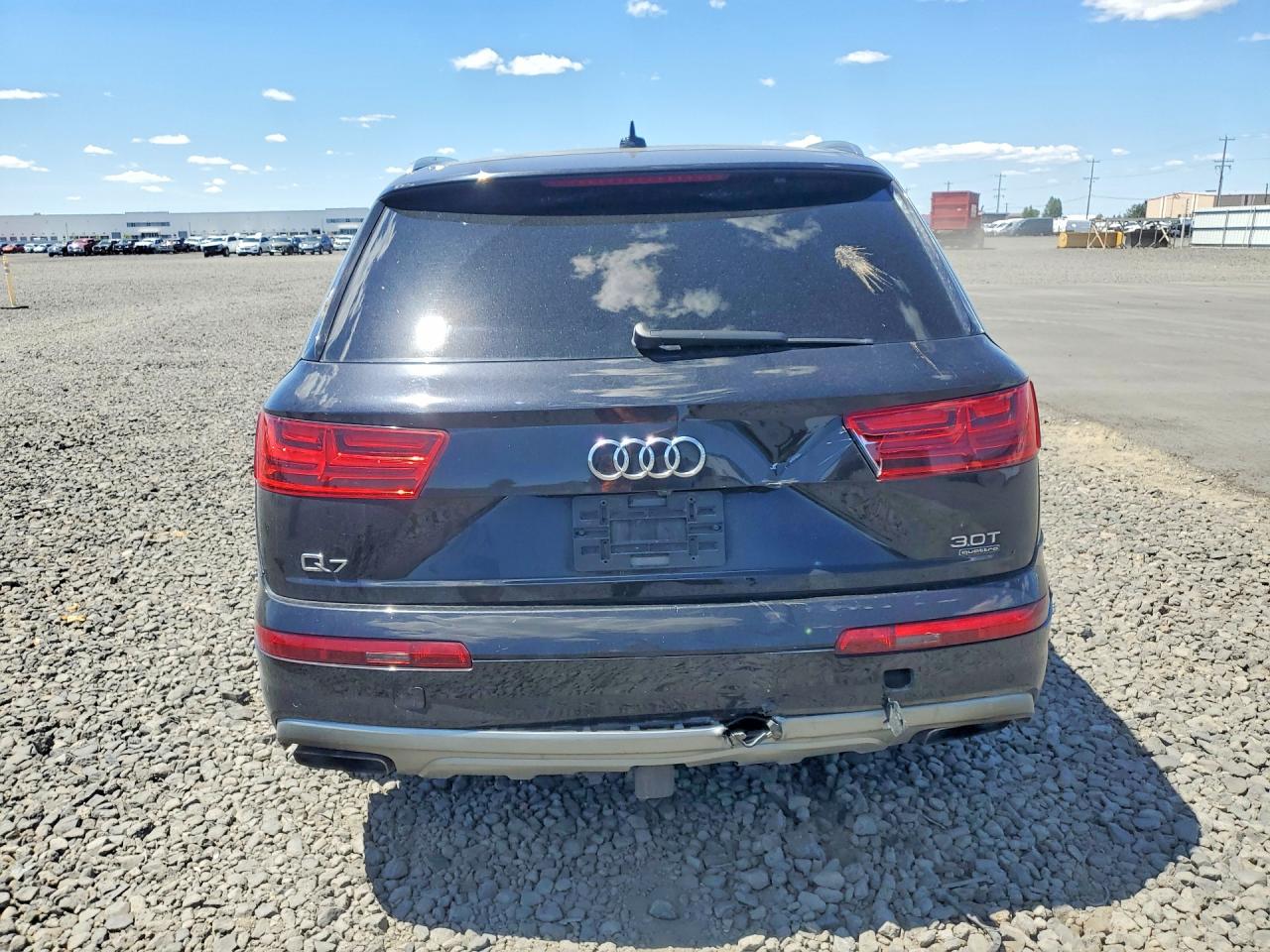 2017 AUDI Q7 — ?