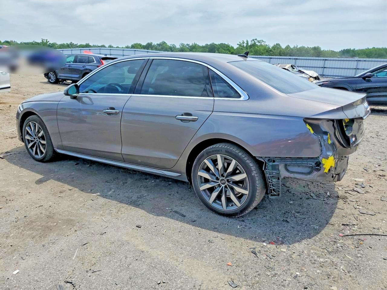 2022 AUDI A4 — ?