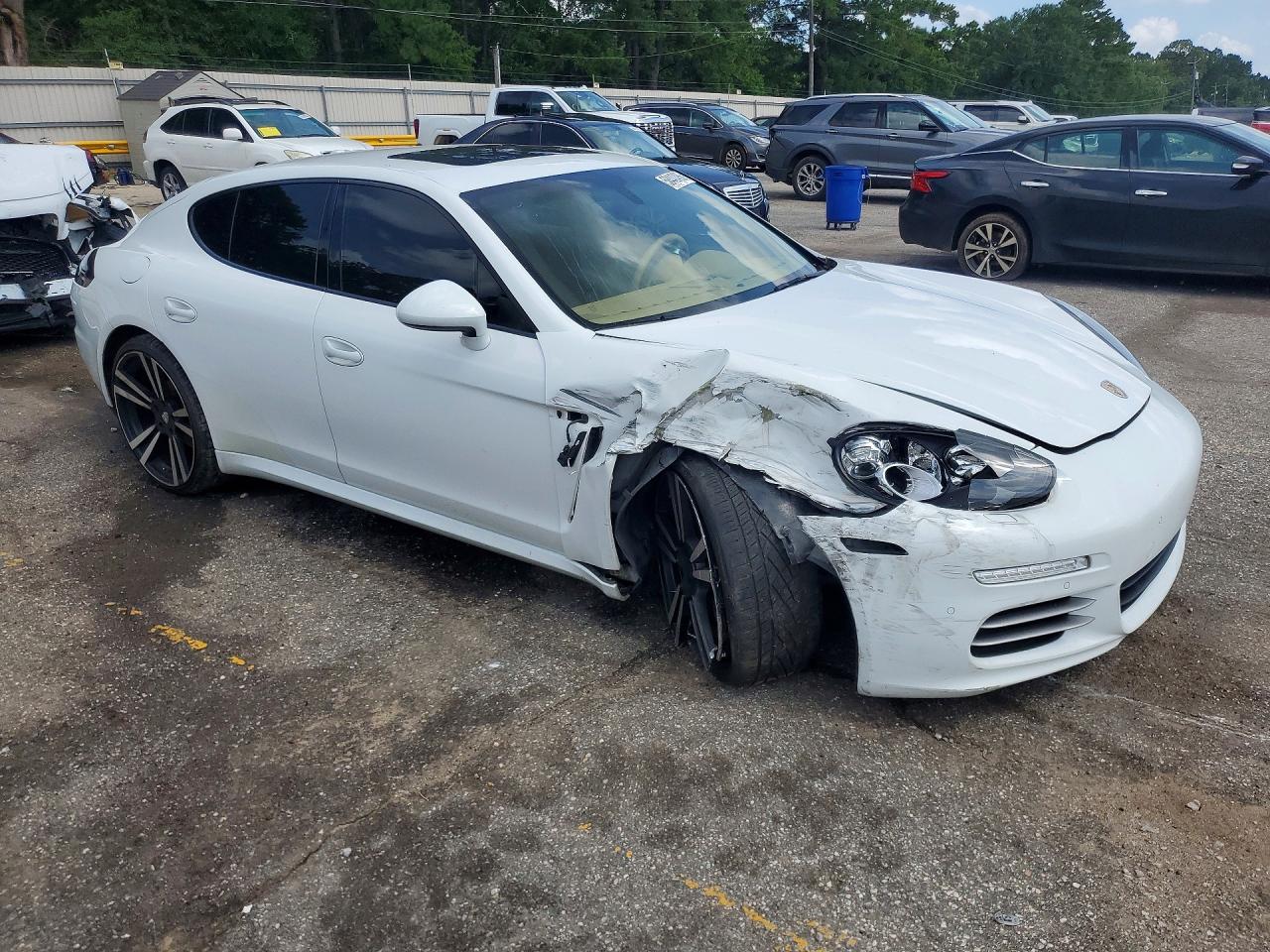 2014 PORSCHE PANAMERA